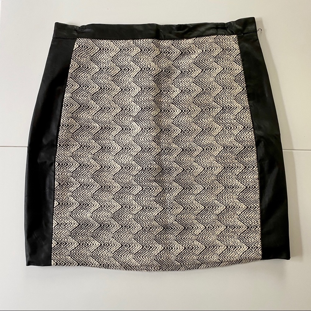 H&M mini skirt NWT